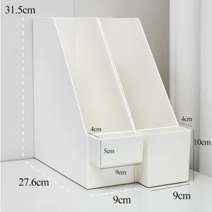 Organizador de escritorio de plástico blanco para archivos y libros con múltiples compartimentos.