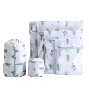 Ensemble de sacs a linge en maille fine avec motif de cactus pour lave-linge.