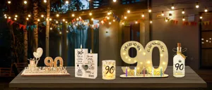 Ensemble de decoration en bois pour 90eme anniversaire avec guirlande LED et bougeoir.