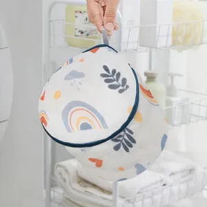 Bonita bolsa de lavado de malla con arcoiris y cremallera, bolsa protectora para ropa delicada.
