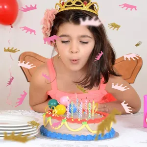 Decoration de table confetti couronne rose pour fete d anniversaire de fille et baby shower.