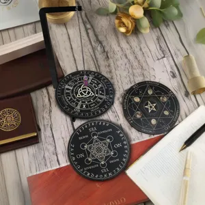 Ensemble de Tableau de Divination en Bois Pendentif en Cristal de Quartz Naturel Ornement de Table d'Autel Décoration d'Astrologie Géométrie Mystérieuse