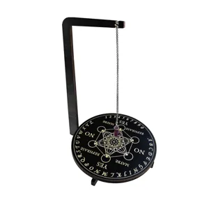 Set de planche de pendule en bois avec quartz cristal et support suspendu pour décoration.