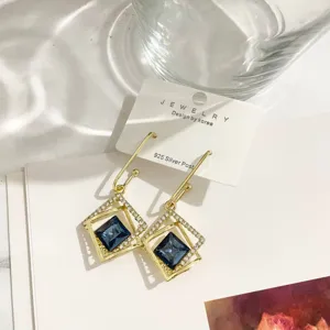 Exquisite geometrische Kristall Ohrringe mit S925 Silberstecker, luxuriöses Design für Damen.