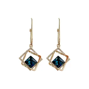 Luxus geometrische Kristall Ohrringe fuer Damen, elegante vergoldete Mode Schmuck.