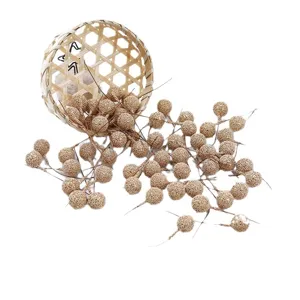 Palline di bacche artificiali con glitter dorati per decorazioni di feste natalizie vista principale
