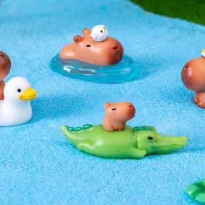 Süße Krokodil und Wasserschwein Miniatur Tierfiguren für Auto Tisch und Kuchen Deko.