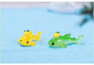 Miniature resin shark figurine micro landscape ornament for fish tank cute small animal decor