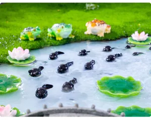 Leuke hars kikker en kikkervisje miniatuur landschap beeldjes voor DIY ambachtelijke decoratie