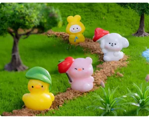 Niedliche kleine Harz Tierfiguren Set für Mikrolandschaft Dekoration und Schreibtisch Deko.