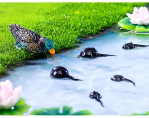 Kleine hars kikkervisjes eend ornament set voor doe het zelf ambacht miniatuur tuin rivier decor.