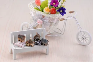 Ornement de maison miniature en résine micro-paysage de mousse pour plantes et jardin.