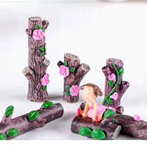 Miniatur Harz Baumstumpf und Cartoon Maedchen Figur fuer Sukkulenten Töpfe und Mikro Landschaft.