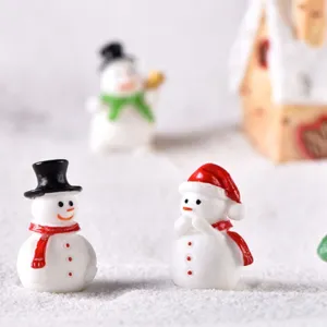 Christmas miniature snowman resin figurines for desktop holiday party and cake decor