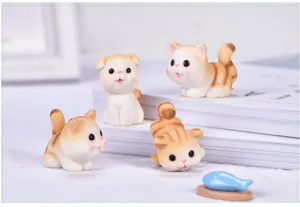 Cute resin cat miniatures set for micro landscape dollhouse DIY desktop home decor accessories.