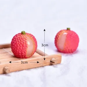 Mini simulation lychee fruit resin figurine toy DIY kitchen decoration craft model 3cm size
