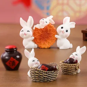 Niedliche Harz Kaninchen Miniaturen mit Mondkuchen und Weinfass Set für Mikrolandschaft Deko.