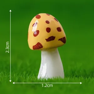 Miniatura de figura de hongo de resina para decoración de micropasaje de planta en maceta