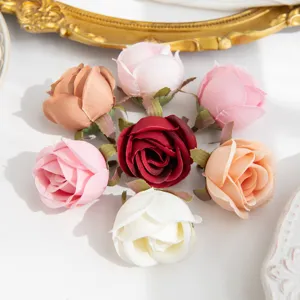 Têtes de roses artificielles en soie, boutons colorés pour accessoires de chapeau de bricolage.