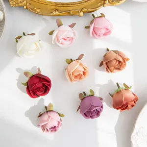 Têtes de roses en soie artificielle pour bricolage DIY, corsages et décoration de chapeaux.