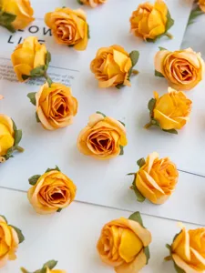 Künstliche gelbe Rosenköpfe für DIY Handwerk, Kränze und Haarschmuck Dekoration Zubehör.