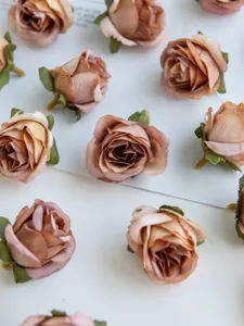 Künstliche kleine Rosenblüten Köpfe für DIY Handwerk und Kränze Dekoration Zubehör.
