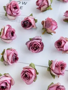 Künstliche kleine Rosenblütenköpfe, ideal für DIY Handwerk, Haarnadeln und Dekoration.