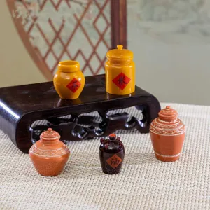 Conjunto de mini tarros de cerámica vintage, pequeños recipientes de arcilla estilo chino.