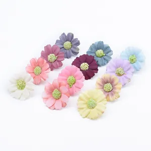 Piccoli fiori di margherita artificiali per decorazione scatola regalo dettagli dei prodotti