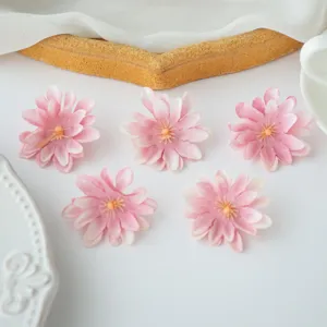 Teste di fiori di seta rosa artificiali per accessori per capelli fai-da-te e decorazioni.