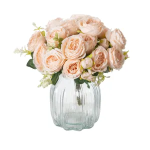 Bouquet di fiori artificiali peonie rose con vaso di vetro per decorazione tavola casa