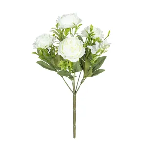 Witte kunstmatige pioenroos hortensia bloemboeket voor thuis huwelijk decoratie en feest.