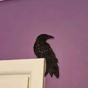 Wooden crow door corner decoration, black raven wall art sign for rustic farmhouse home decor