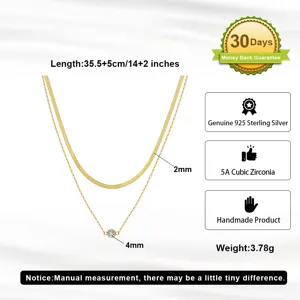 Détail du collier double rang en argent 925 avec pendentif en oxyde de zirconium