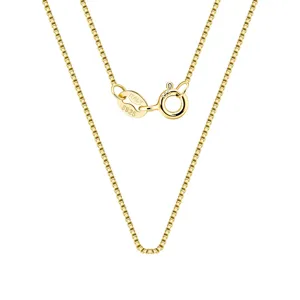 Dettaglio catena box in argento sterling 925 placcato oro con chiusura a molla