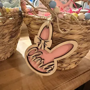 Étiquette de panier de lapin de Pâques personnalisé, nom de lapin en bois 3D avec nœud.