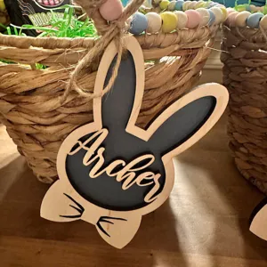 Étiquette de panier de Pâques en bois, décoration de lapin personnalisée avec nom 3D idéal.