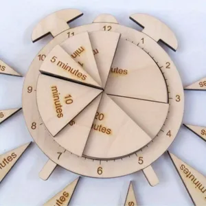 Houten klok puzzel voor kinderen, montessori educatief speelgoed om tijd te leren.