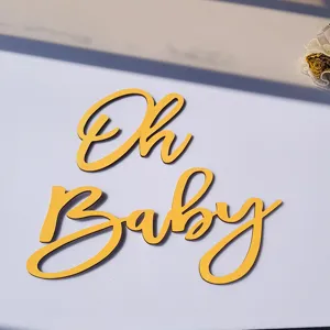 Insegna in legno dorato Oh Baby, perfetto supporto fotografico e decorazione murale.