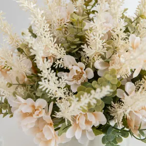 Künstlicher Blumenstrauß Heimdekoration Hochzeitsfotografie Requisiten Nahaufnahme