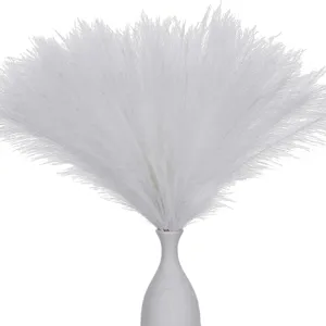 Künstliches Pampasgras weißer flauschiger Schilf Blumenstrauß für Boho Heimdekoration.