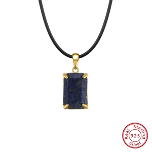 Lapislazuli Edelstein Anhänger Halskette, vergoldete S925 Sterlingsilber Fassung, schwarze Kordel.