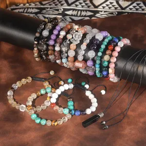 Sammlung verschiedener natürlicher Kristallperlenarmbänder mit Rhodochrosit und Türkis