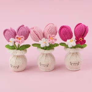 Handgemacht Gehäkelt Tulpe Topfpflanze Garn Gestrickt Künstliche Blume In Weißer Vase Schreibtisch Ornament Dekoration