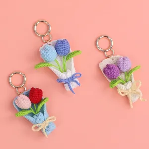 Portachiavi Fatto a Mano con Bouquet di Tulipani Intrecciati Ciondolo Creativo a Forma di Fiore Decorazione Dolce all Uncinetto per Borse Regalo