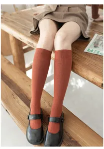 Solid color knee high socks for women, winter autumn fashion long stockings with shoes.