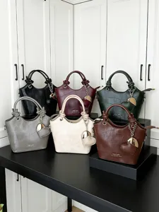 2025 Borsa a Secchiello da Donna con Motivo Coccodrillo Borsa a Tracolla Casual in Pelle PU con Ciondolo a Cuore e Manico a Nodo