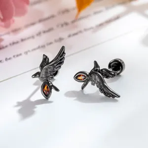 Gothic Koperen Adelaar Kraakbeen Oorknopjes Punk Donkere Stijl Zwart Rood Strass Body Piercing Oor Sieraden Voor Unisex