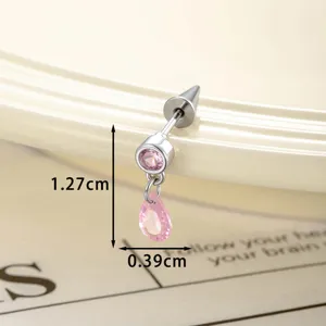 Detaillierte Ansicht Ohrpiercing mit rosa Tropfenanhänger, Maße 1,27 cm x 0,39 cm.