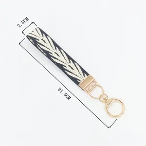 Vintage Ethno-Stil Bestickt Blattmuster Schlüsselanhänger Handgewebt Armband Retro Stoffband Tasche Anhänger Schlüsselring